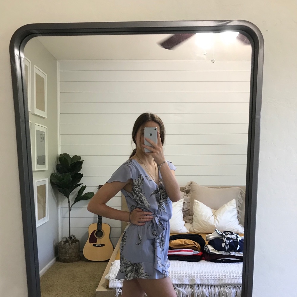 ROMPER - Picture 2 of 3